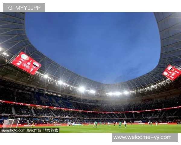 法媒报道里尔法兰克福汉堡等队争抢昂热后卫埃科米